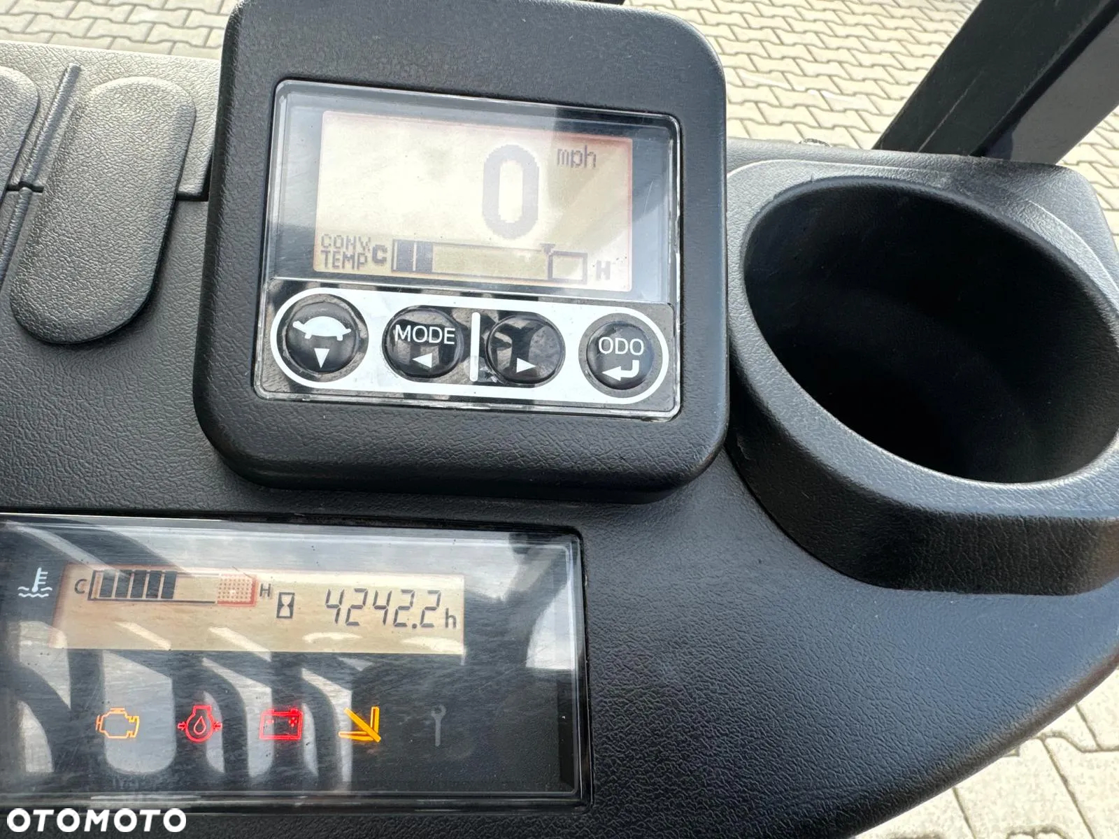 Toyota Toyota 02-8FGF25 / TRIPLEX 4300 mm / LPG / Jak nowa / 2018 rok - 24