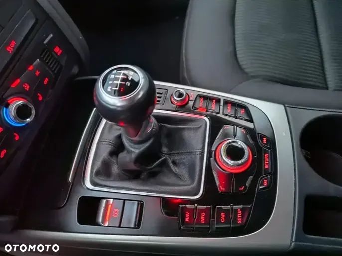 Audi A4 Avant 2.0 TDI DPF Ambiente - 17