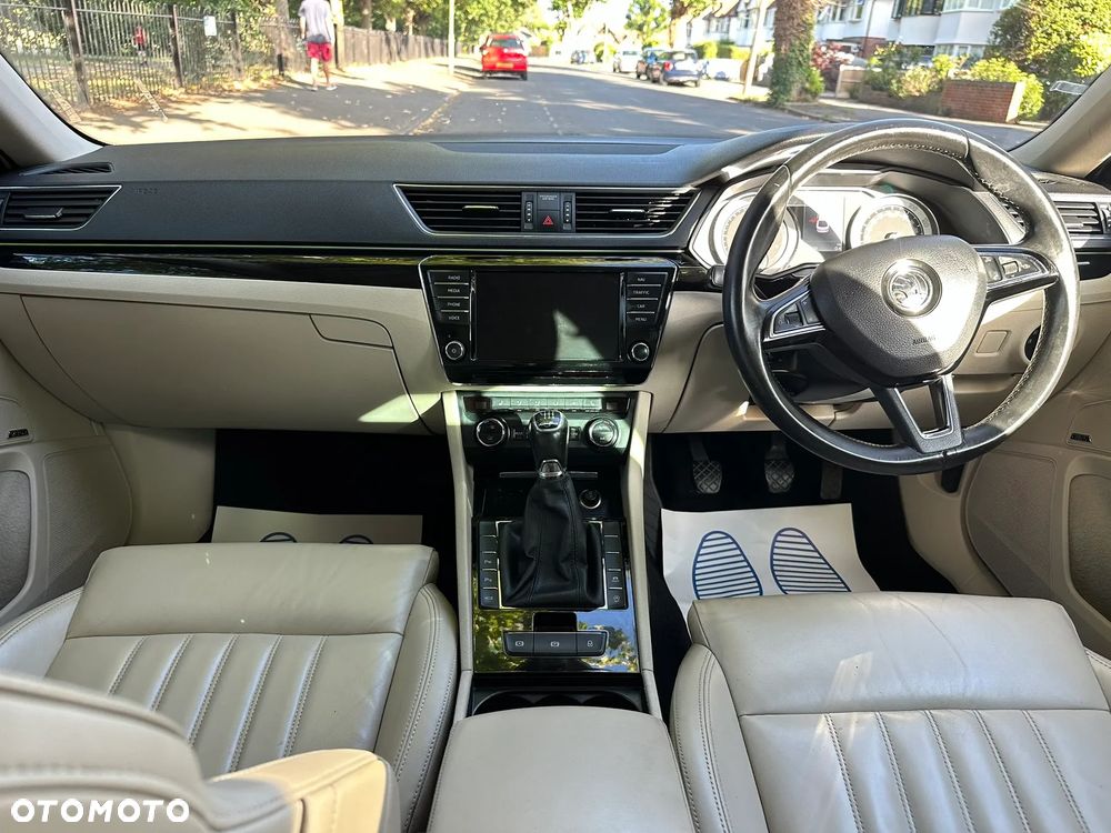 Skoda Superb 2.0 TDI Green tec L&K - 11