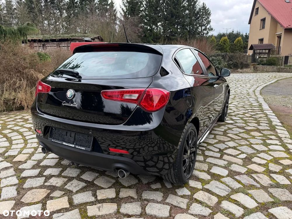 Alfa Romeo Giulietta 2.0 JTDM Distinctive - 23