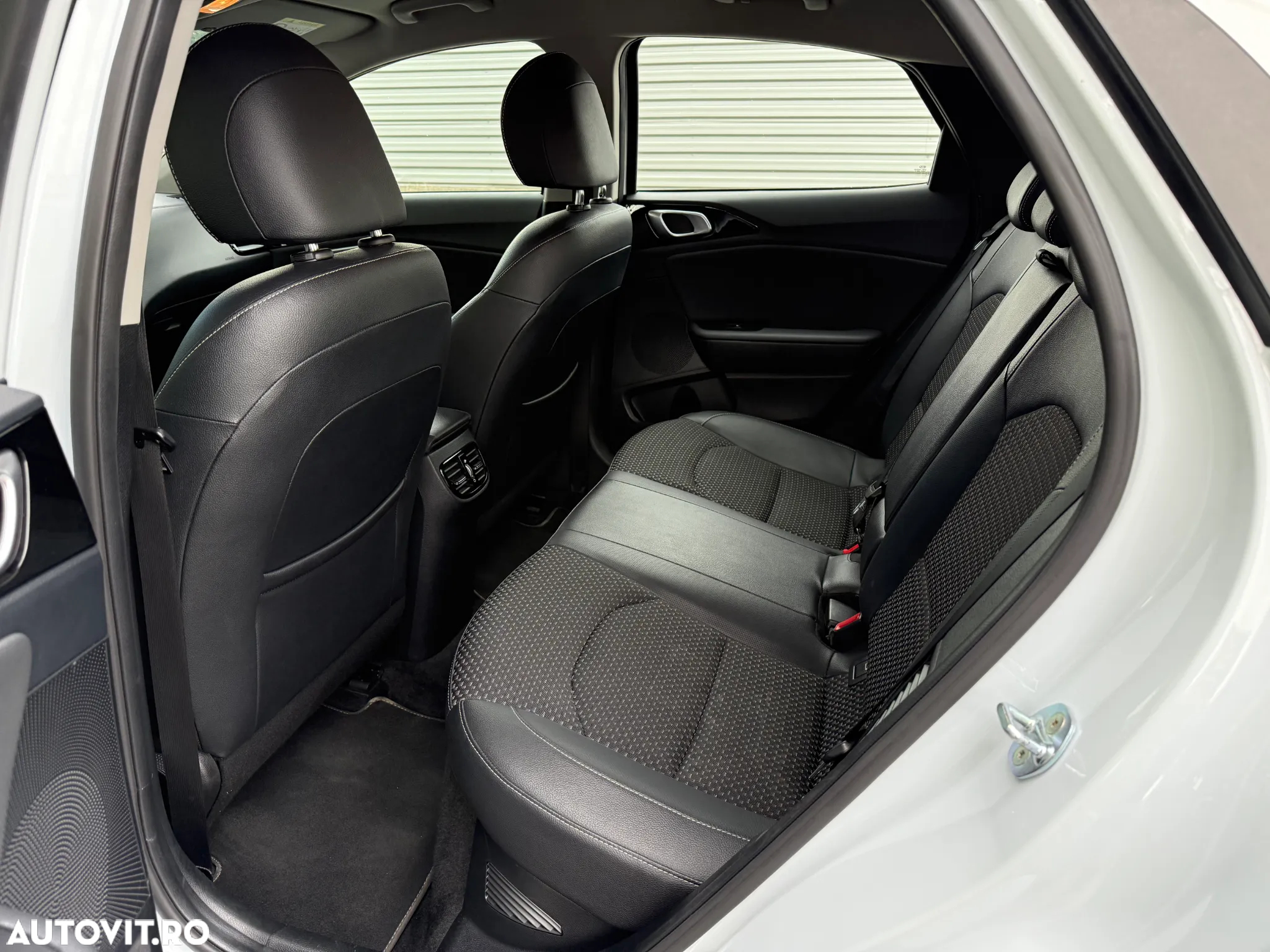 Kia XCeed 1.6 GDI DCT6 OPF Plug-in-Hybrid VISION - 11