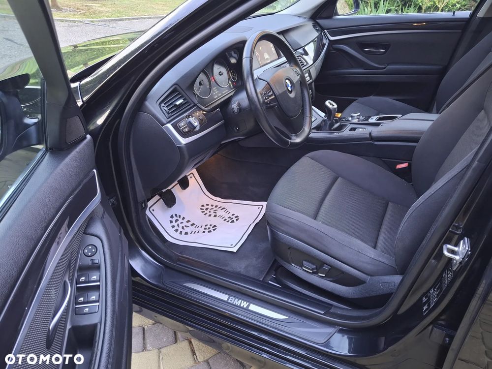 BMW Seria 5 520d - 13