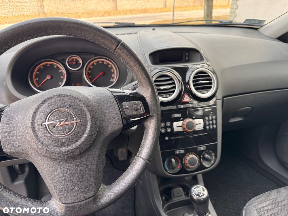 Opel Corsa 1.4 16V Graphite - 16