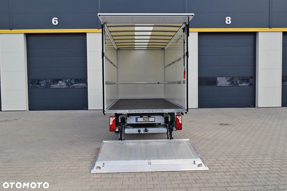 Mercedes-Benz Sprinter 319 - 5