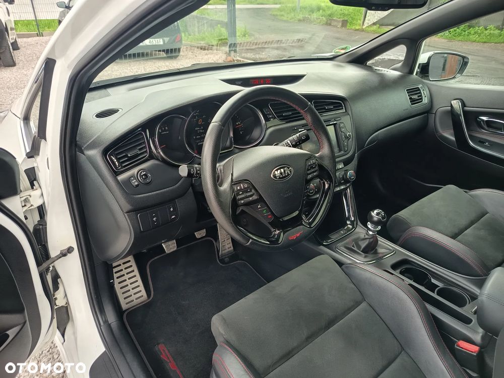 Kia Ceed 1.6 T-GDI GT - 19
