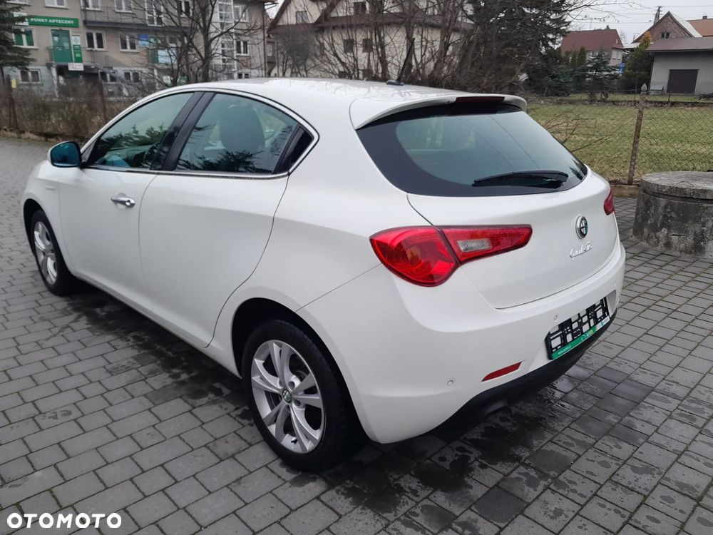 Alfa Romeo Giulietta 1.6 JTDM Veloce - 6