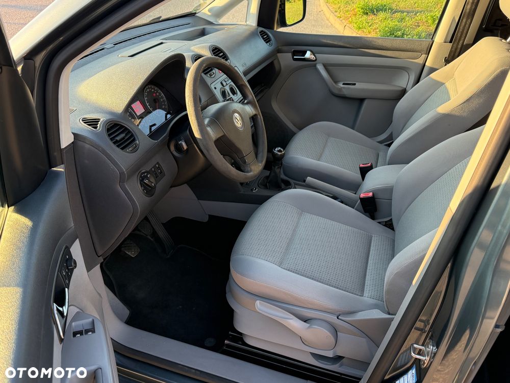 Volkswagen Caddy Life - 23