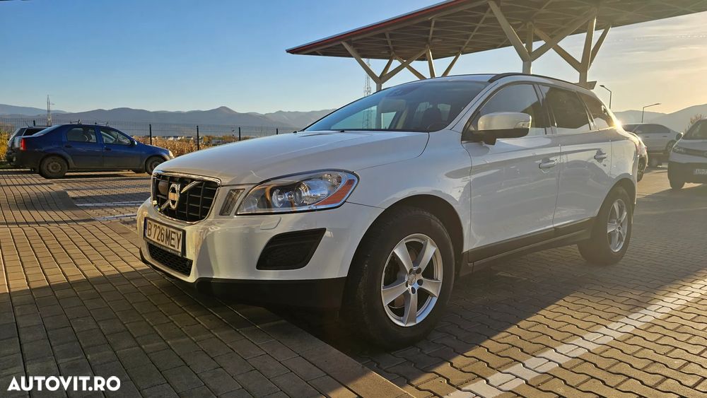 Volvo XC 60 D5 AWD Geartronic Momentum - 39
