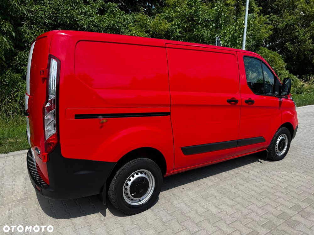 Ford TRANSIT CUSTOM - 12