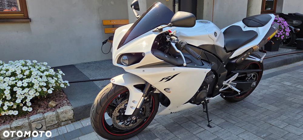 Yamaha YZF - 13