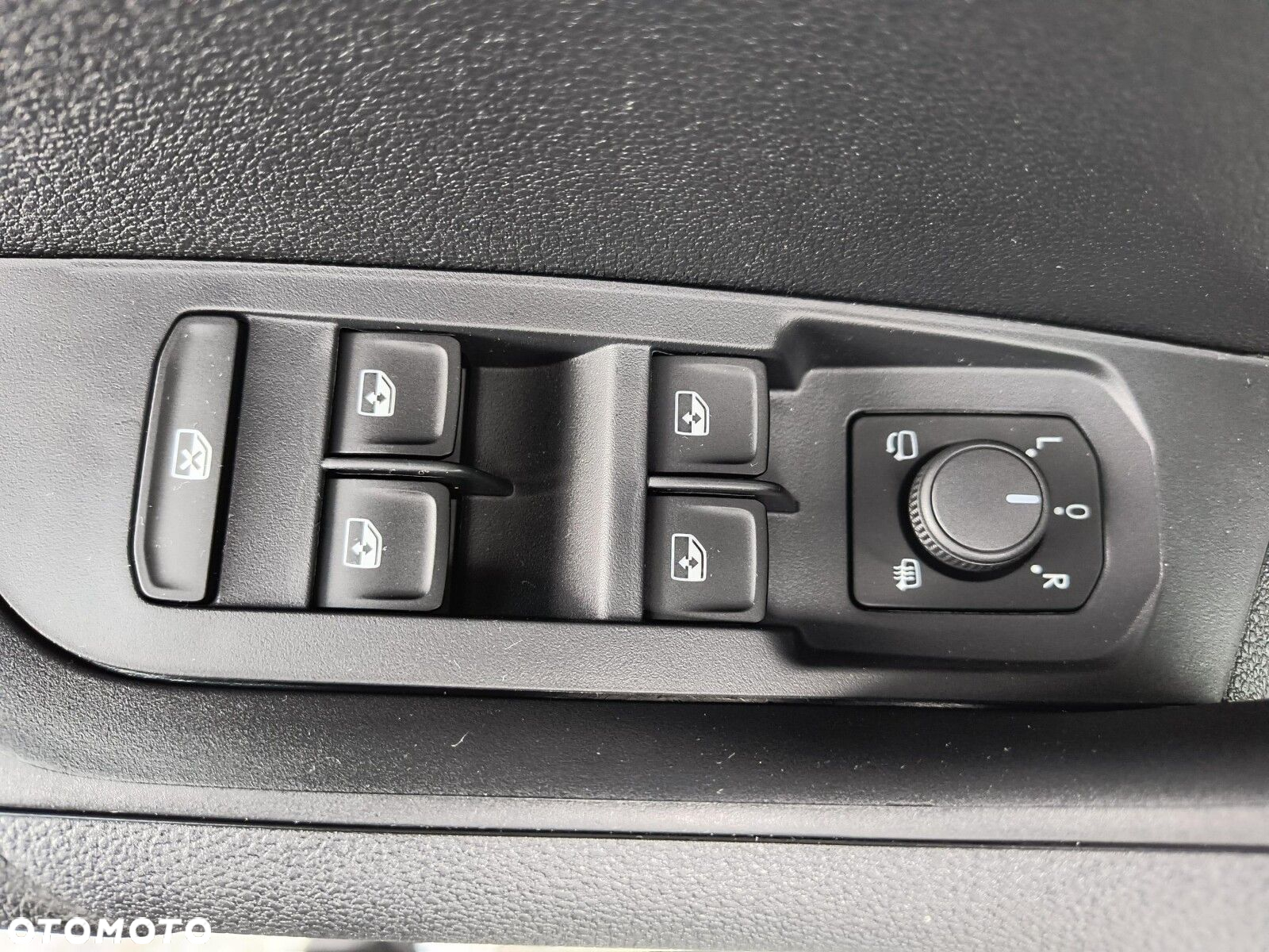 Skoda Karoq 1.5 TSI ACT Sportline DSG - 23