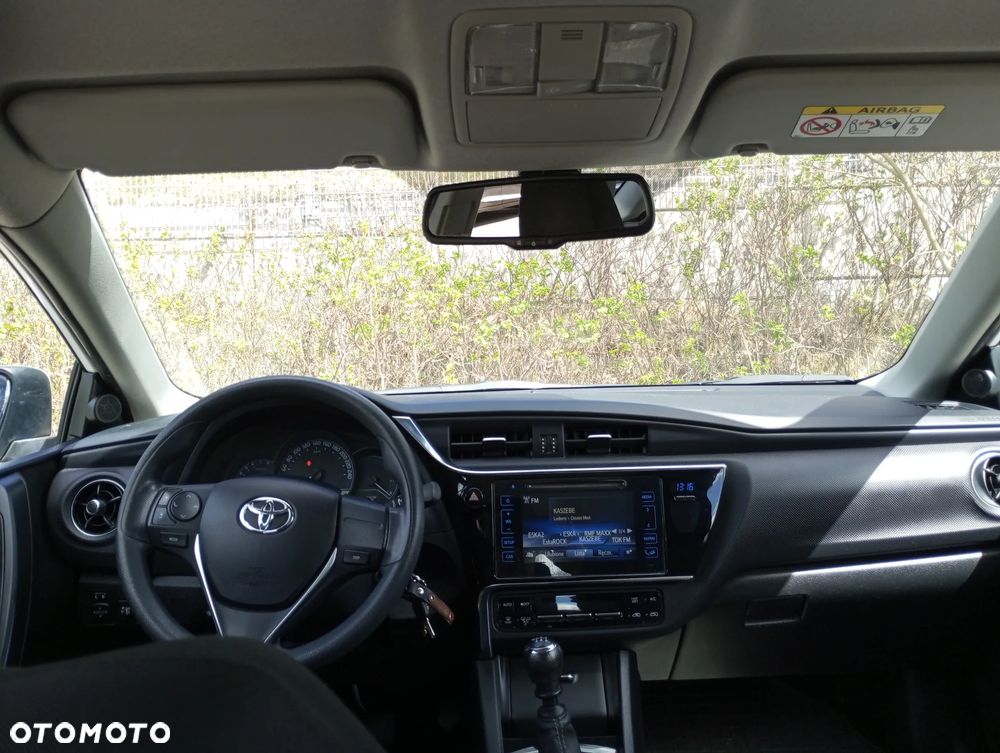 Toyota Auris 1.6 Active - 9