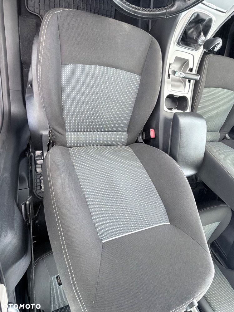 Ford Galaxy 2.0 TDCi Ghia - 25