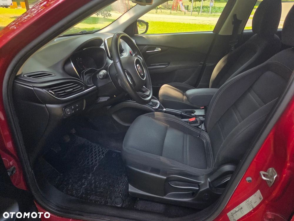 Fiat Tipo 1.4 16V Lounge EU6d - 7