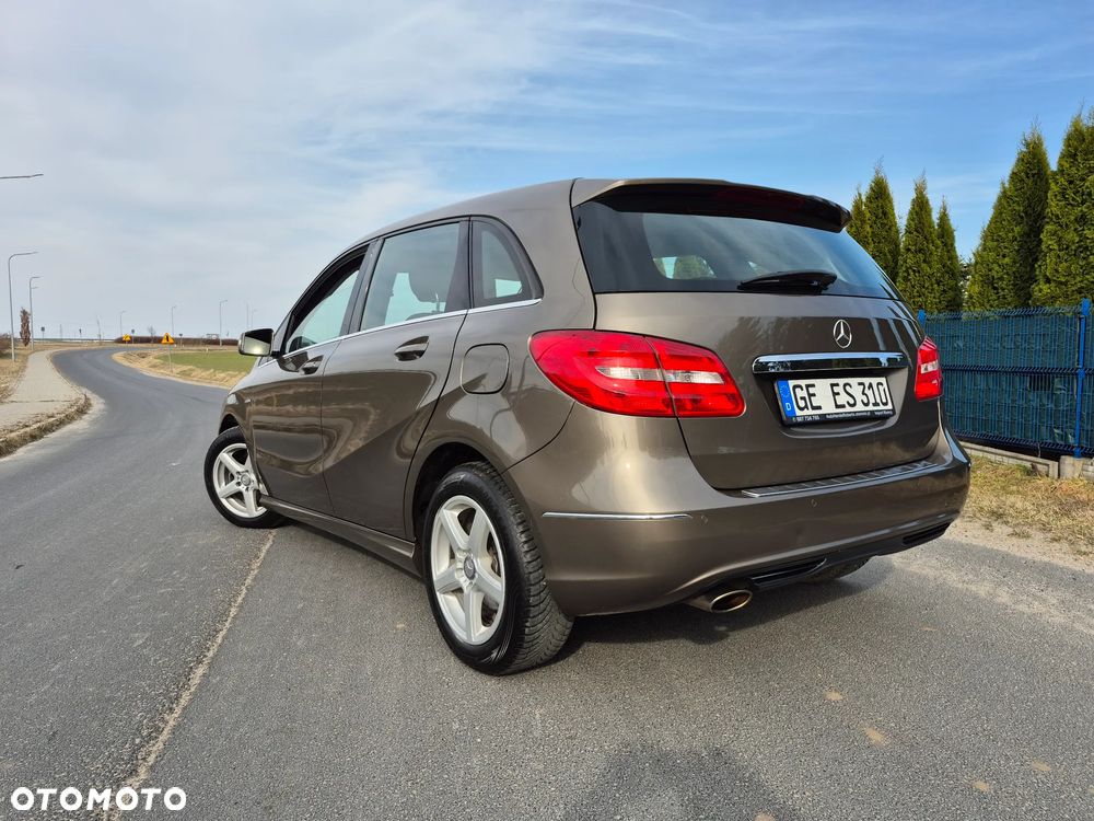 Mercedes-Benz Klasa B 180 (BlueEFFICIENCY) 7G-DCT - 3