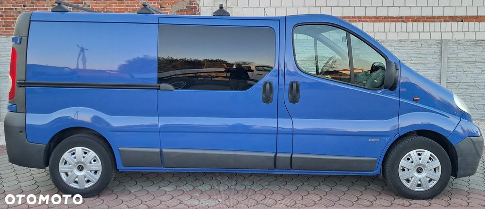 Opel Vivaro 2.5 CDTi L2H1 - 2