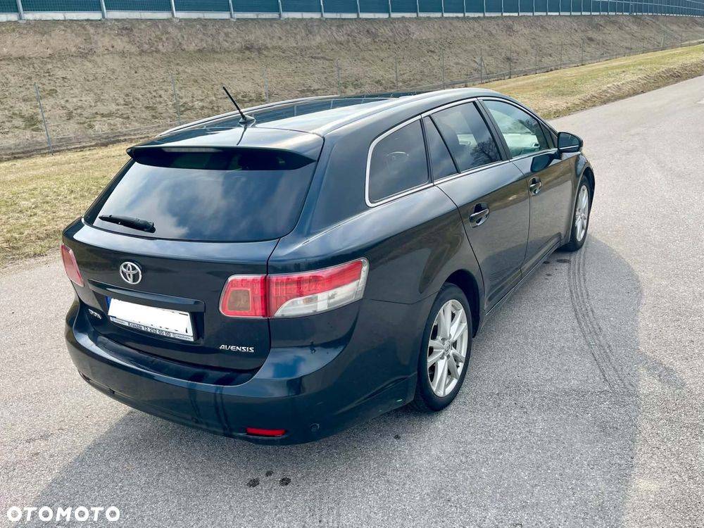 Toyota Avensis 2.0 D-4D Premium - 4