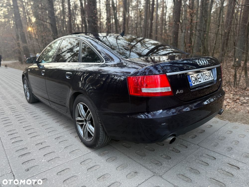Audi A6 Limousine 2.4 - 18