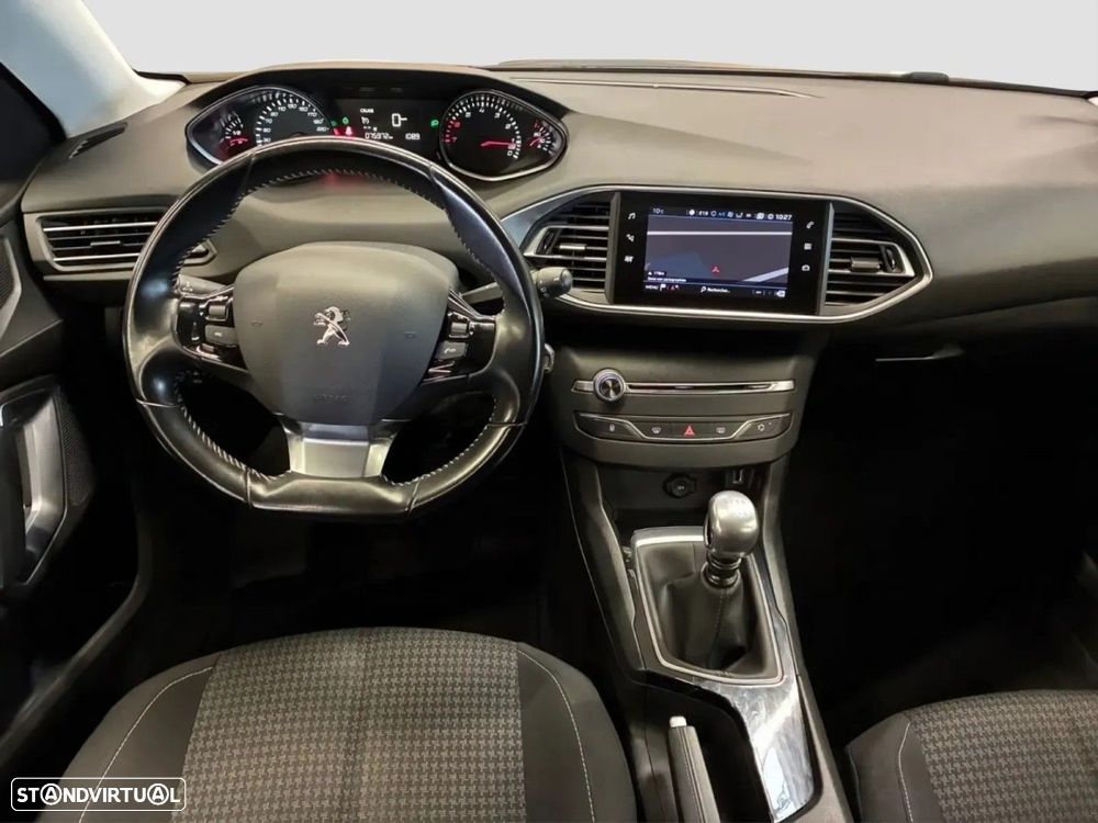 Peugeot 308 SW 1.2 PureTech Active — fotografia 4