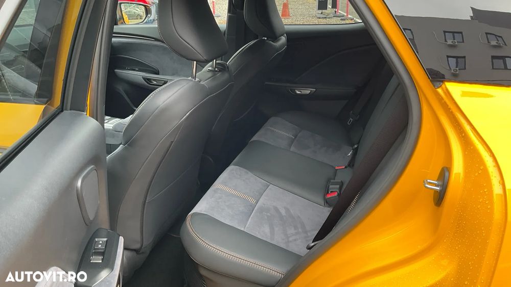 Lexus LBX 1.5 HEV 4x2 CVT Cool - 11