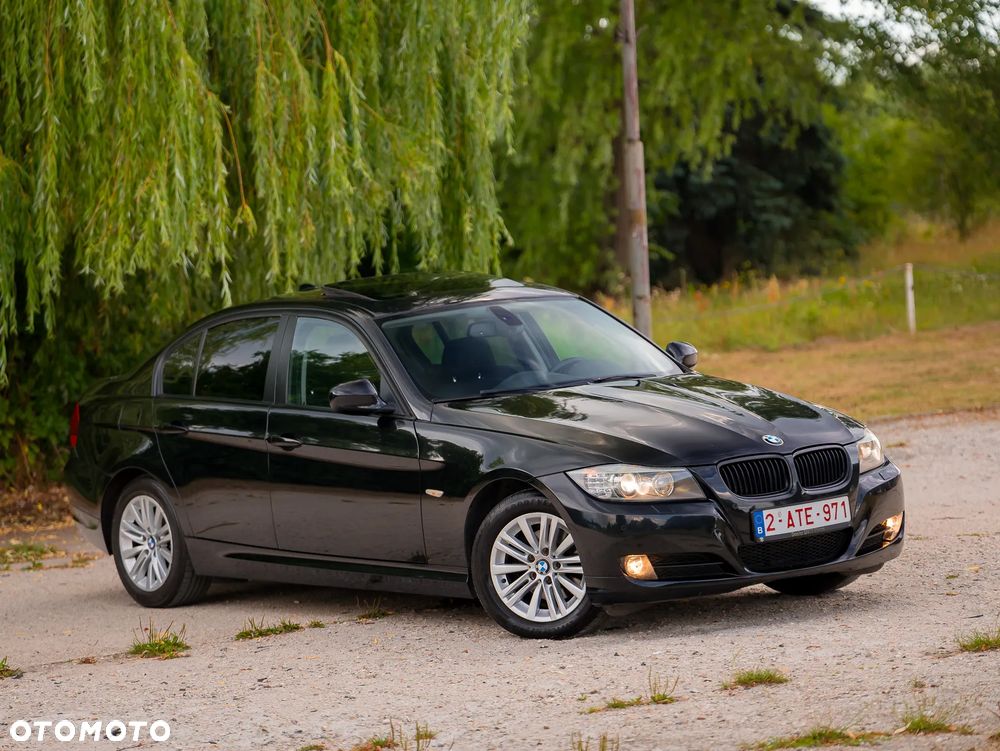 BMW Seria 3 318i Edition Exclusive - 4