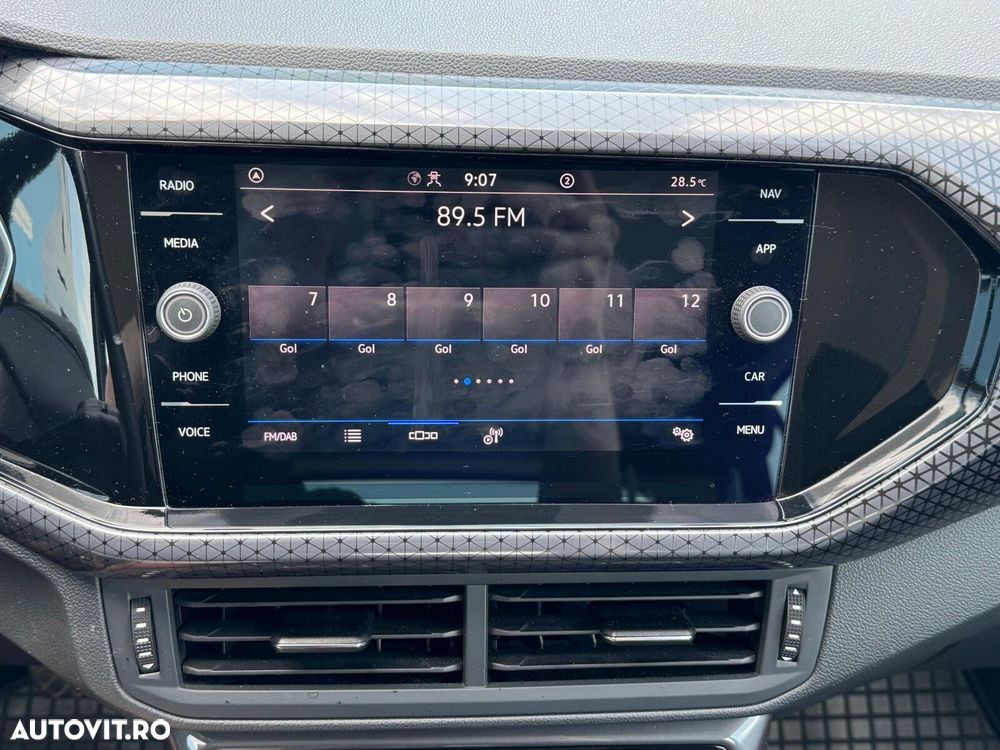 Volkswagen T-Cross - 10
