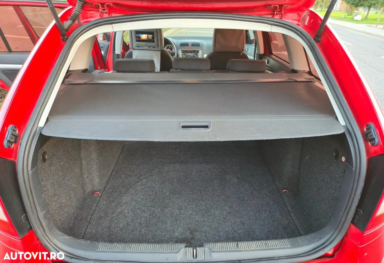 Skoda Octavia Combi 1.6 TDI Ambiente DSG - 6
