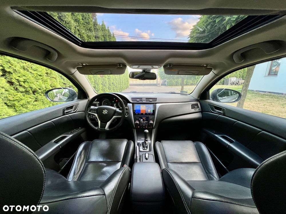 Suzuki Kizashi 2.4 Sport 4WD CVT - 9