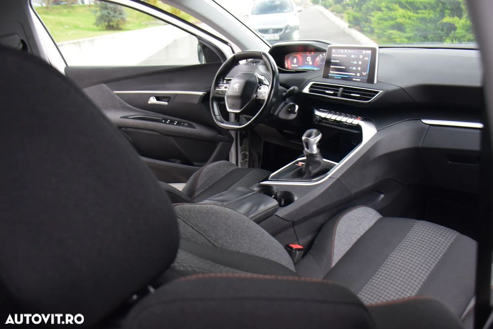 Peugeot 3008 PureTech 130 Stop & Start GPF Active Pack - 16