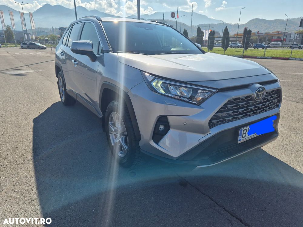 Toyota RAV4 - 1