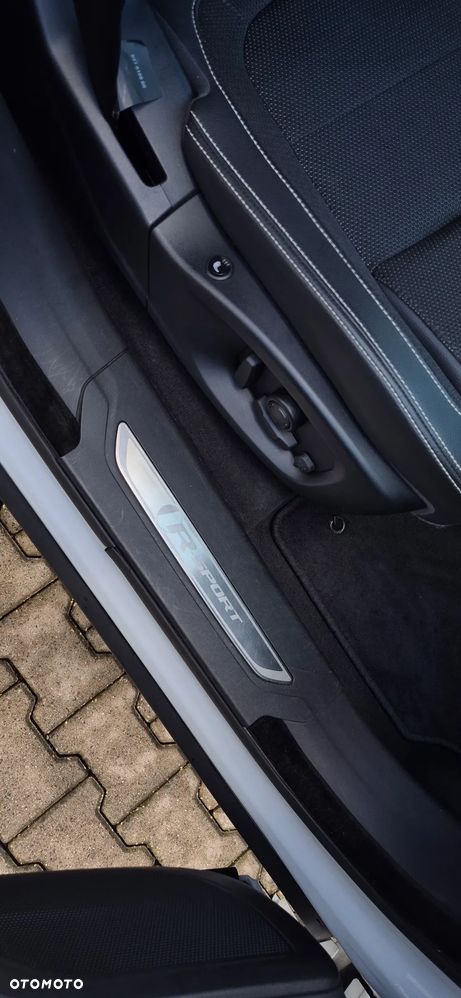 Jaguar F-Pace 2.0 i4D AWD R-Sport - 26