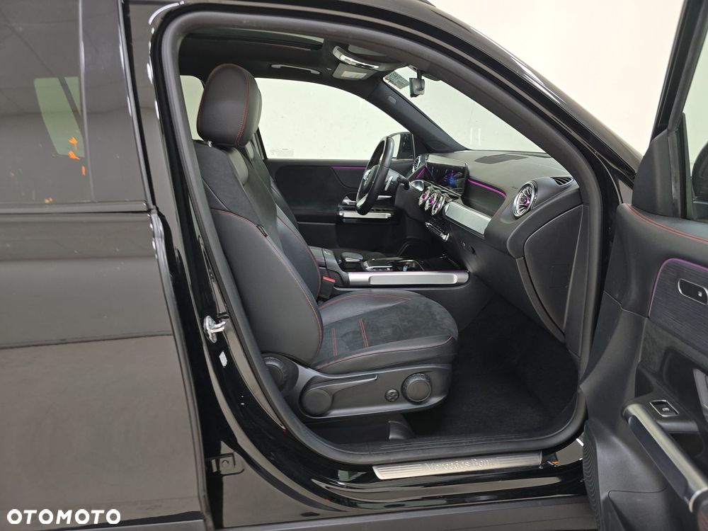 Mercedes-Benz GLB 250 4Matic 8G-DCT AMG Line - 10