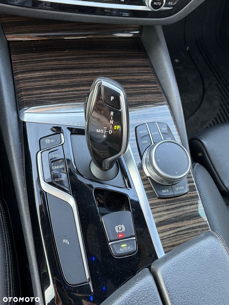 BMW Seria 5 530i M Sport sport - 14