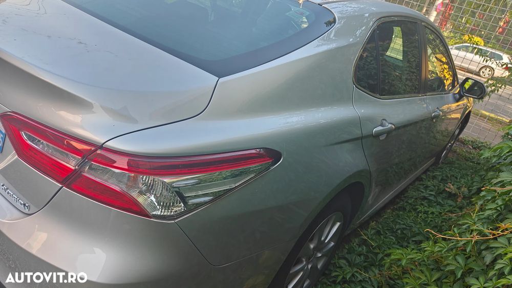 Toyota Camry - 2