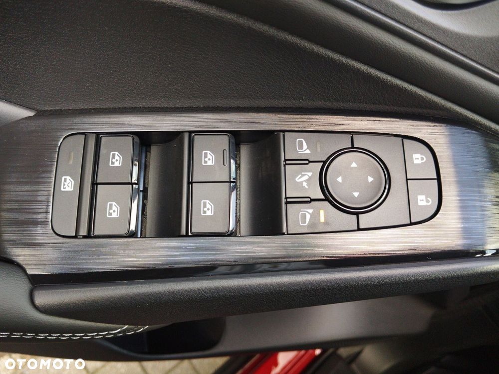 Nissan Qashqai 1.3 DIG-T mHEV N-Connecta Xtronic - 19