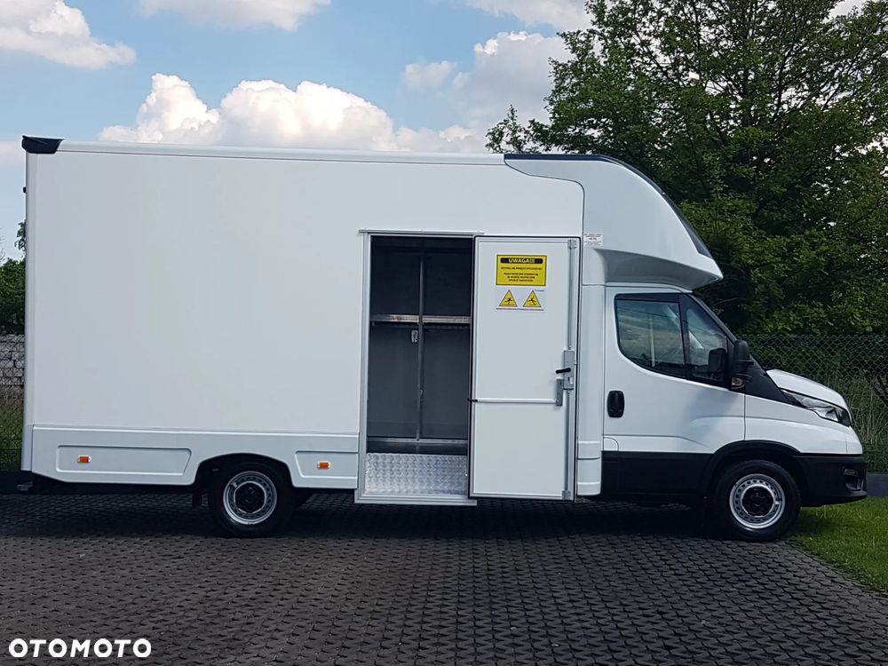 Iveco DAILY KONTENER NISKOPODŁOGOWY 4,44x2,23x2,42 SKLEP FOODTRUCK BAR KLIMA KONIOWÓZ KAMPER 35S14 KRAJOWY - 27