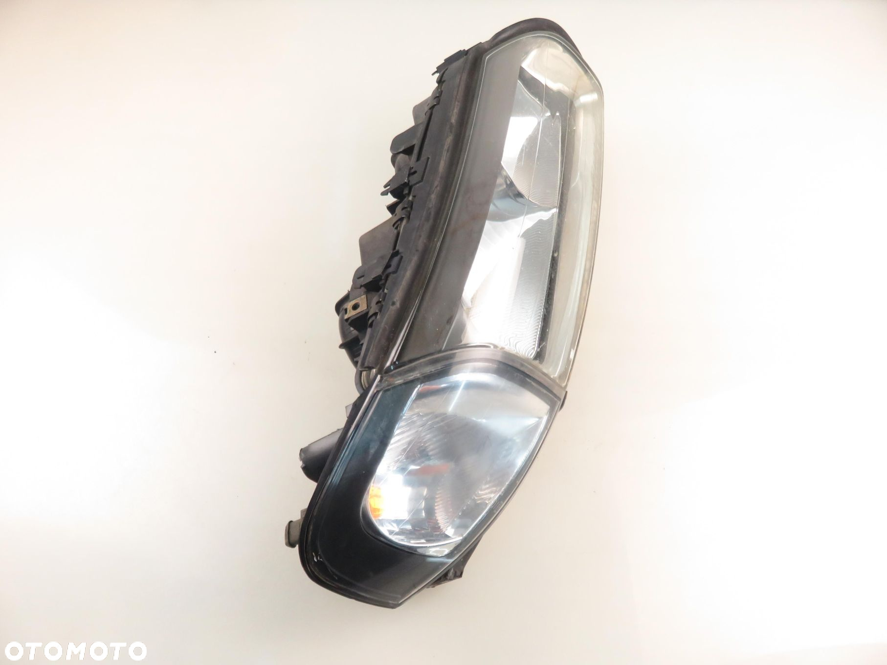 LAMPA PRAWA PRZEDNIA VOLVO S80 I - 2
