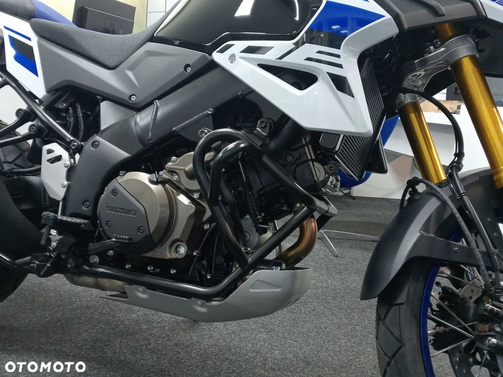 Suzuki V-STROM - 4