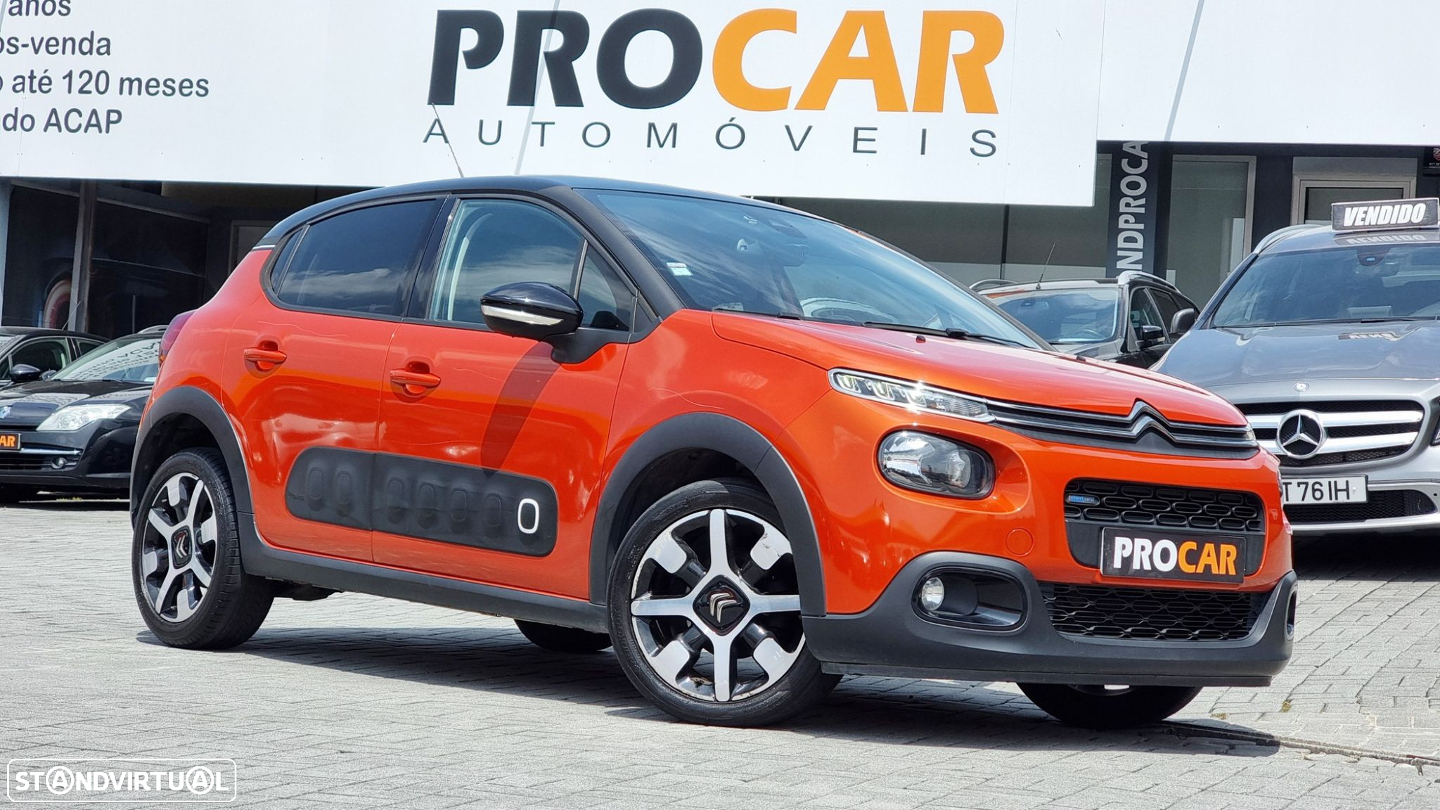 Citroën C3 1.2 PureTech Shine - 26