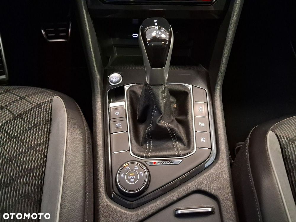 Volkswagen Tiguan - 26