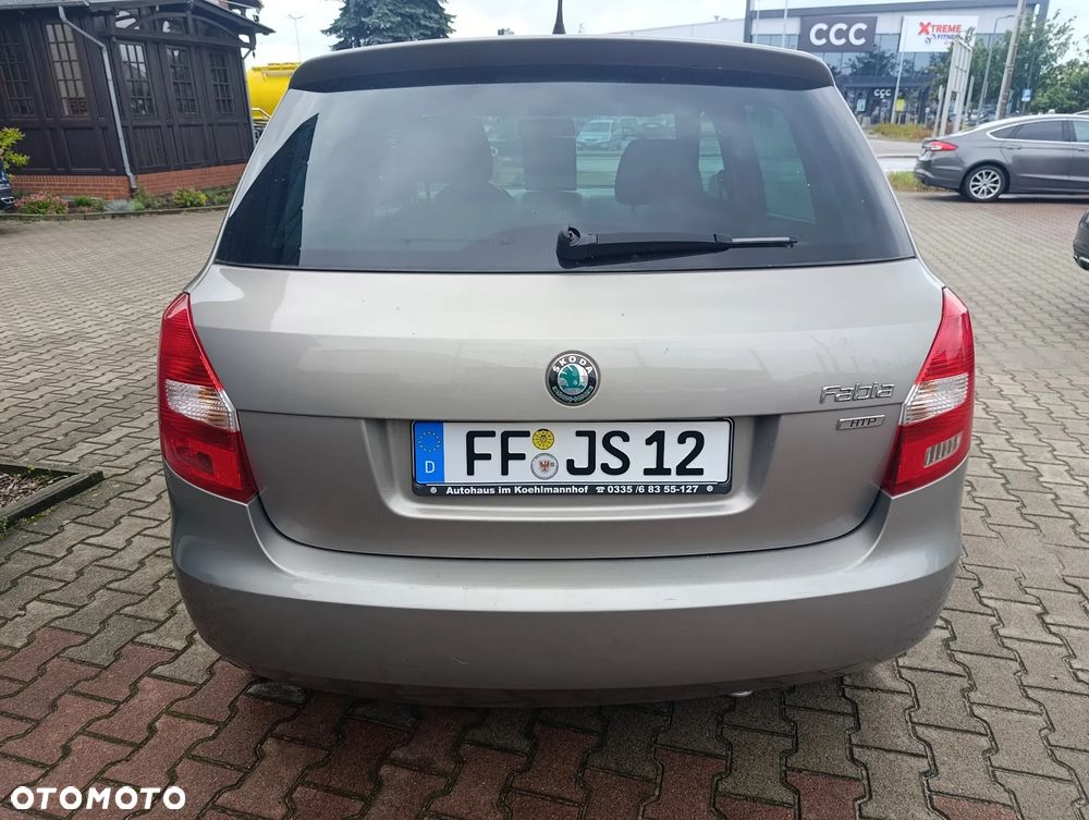 Skoda Fabia 1.2 HTP Ambiente - 4
