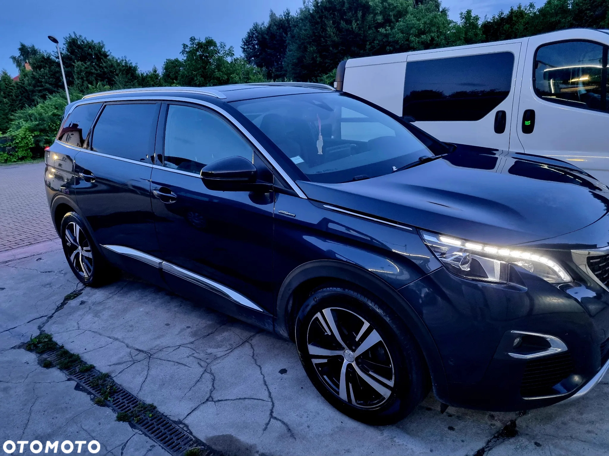 Peugeot 5008 1.6 THP Active S&S EAT6 - 10