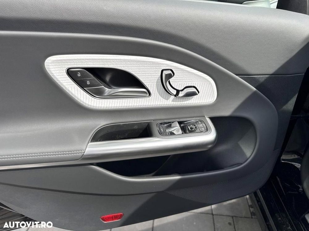 Mercedes-Benz CLA - 10