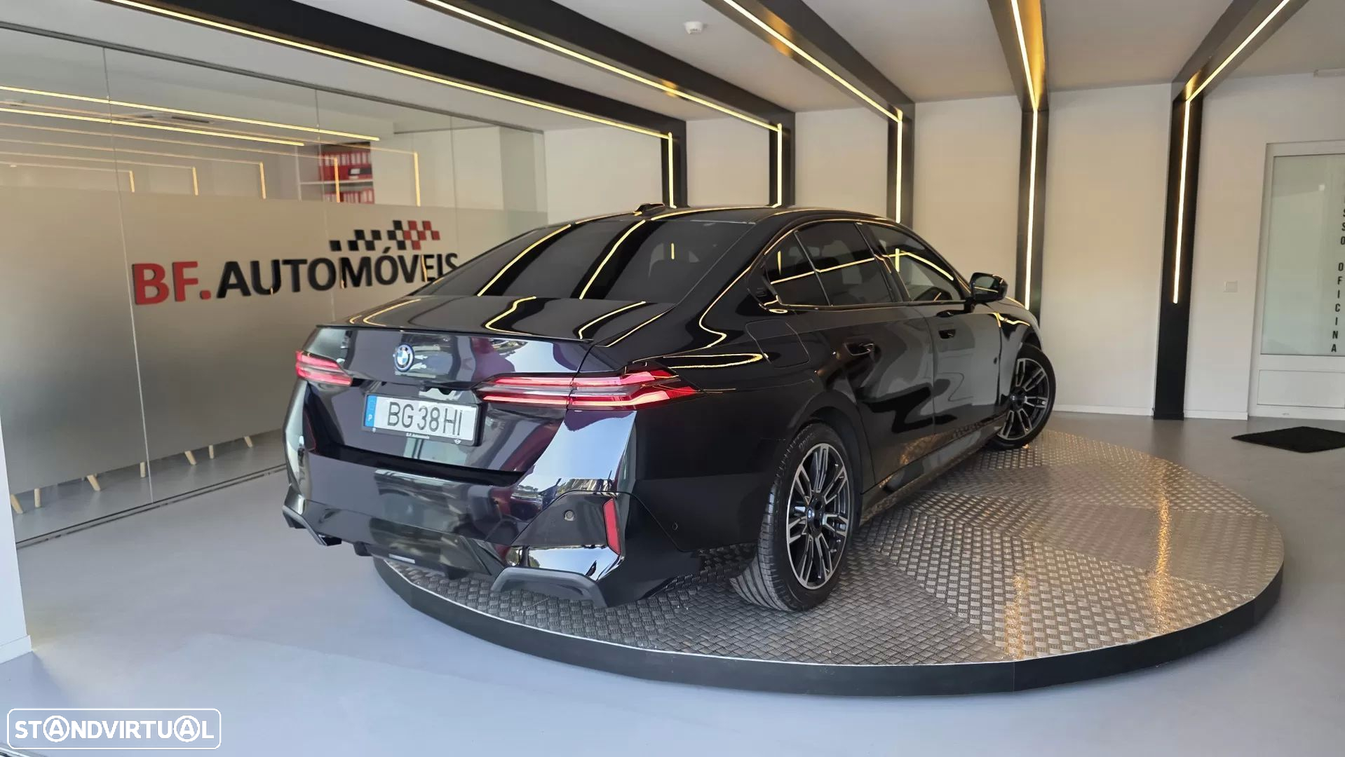 BMW 530 e Pack Desportivo M Pro - 4