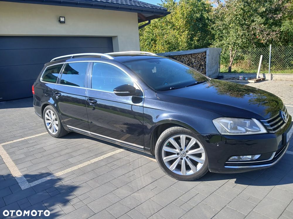 Volkswagen Passat - 1