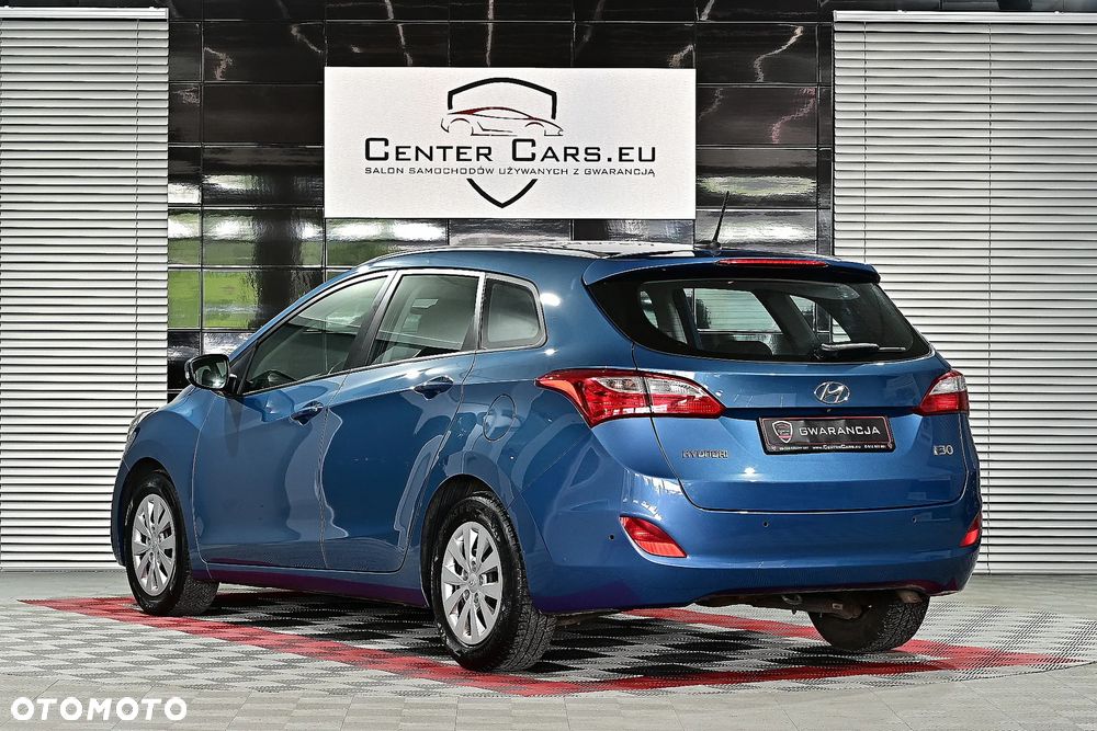Hyundai i30 blue 1.6 CRDi Trend - 5