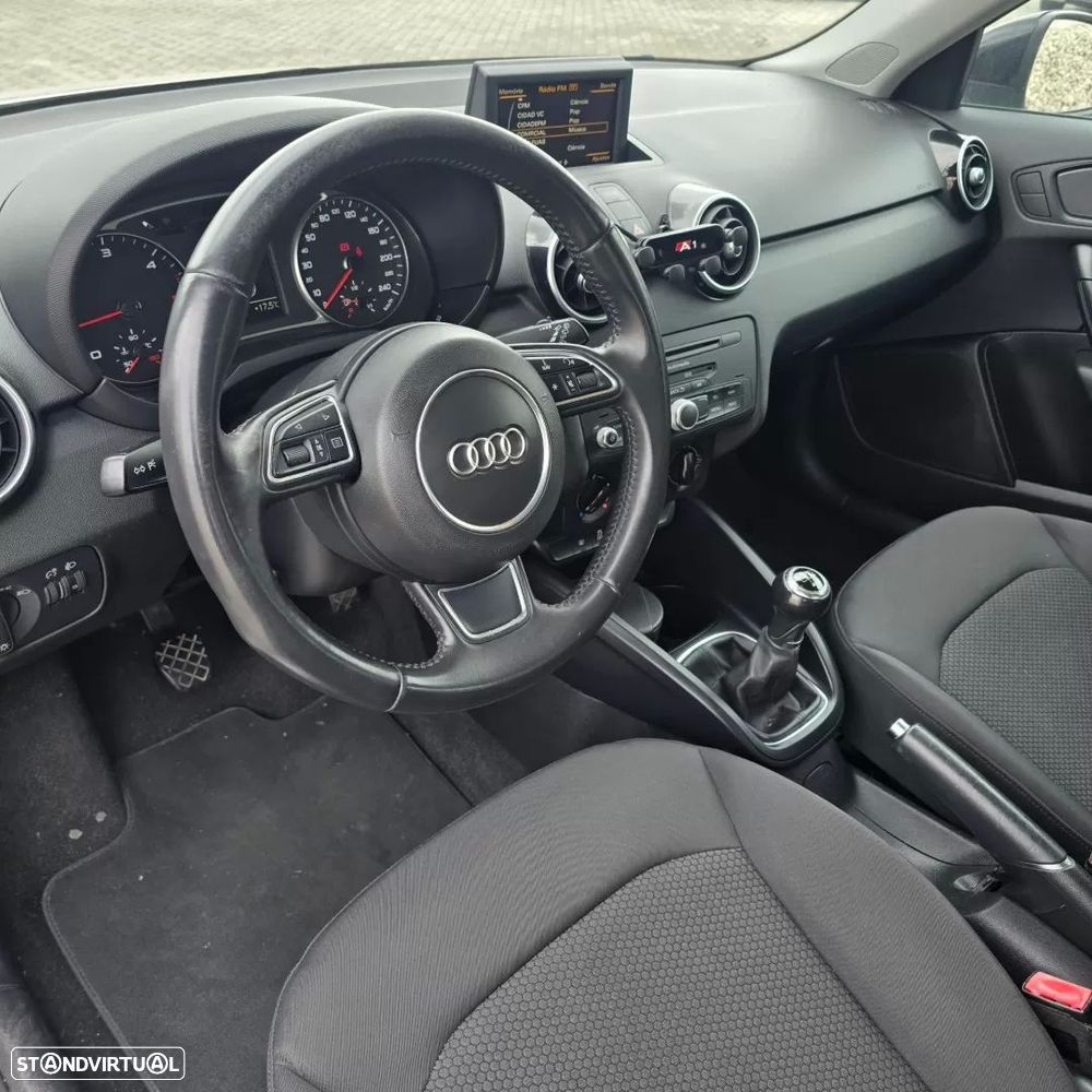 Audi A1 Sportback 1.6 TDI S-line - 11