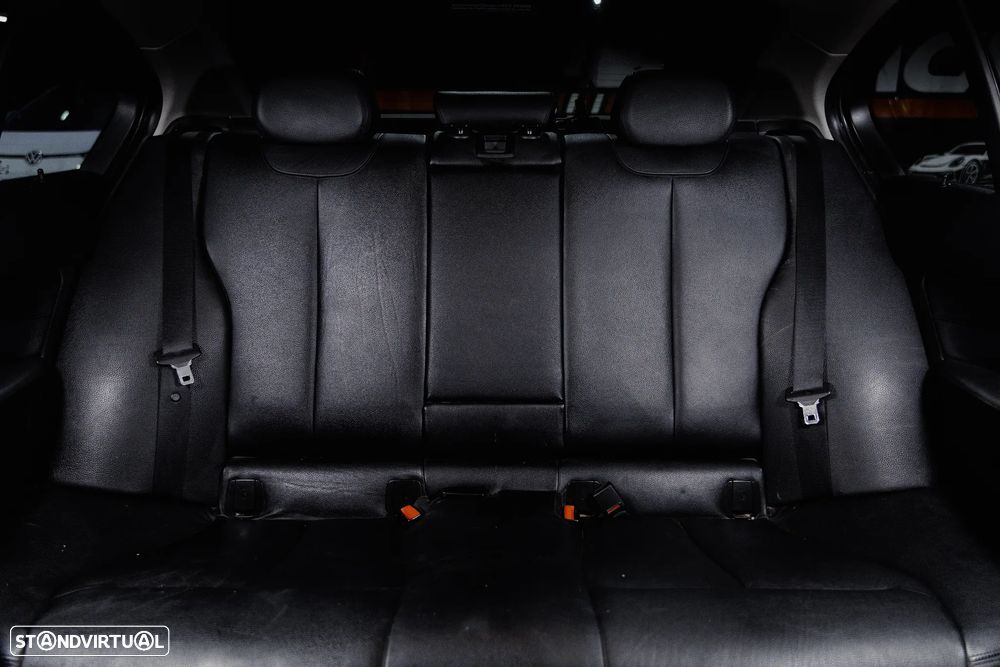 BMW 320 d Auto Pack M - 9