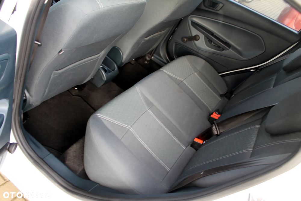 Ford Fiesta 1.6 Ti-VCT Titanium - 13