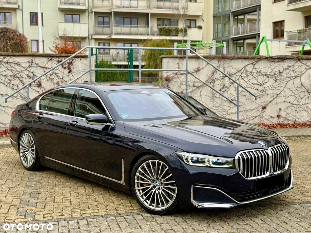 BMW Seria 7 750i xDrive sport - 16